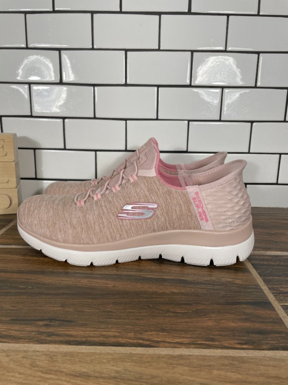 Skechers Slip-in Summits Dazzling Haze Shoes Womens Sz 8 Heathered Rose Sneakers